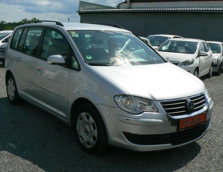 Volkswagen Touran 2