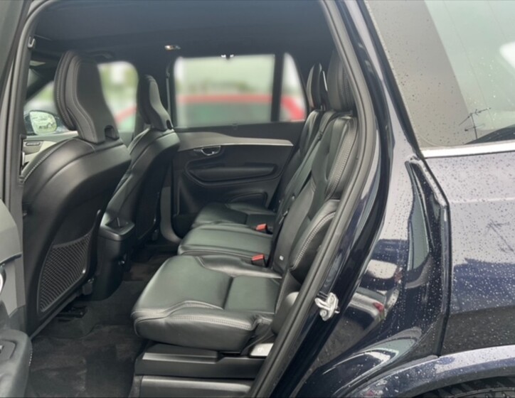 Volvo XC90 8