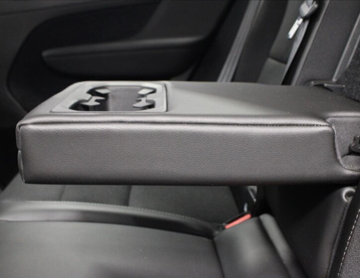 Volvo XC40 SUV / Terénní 2,0 l 182 kw