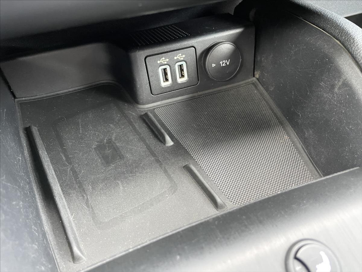 Ford Kuga SUV / Terénní 1,5 l 88 kw