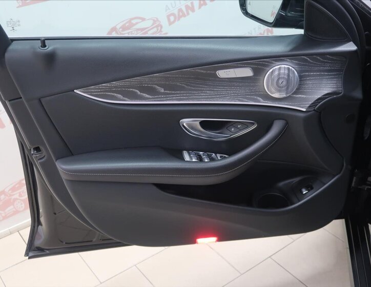 Mercedes-Benz Třídy E Kombi 2,0 l 143 kw