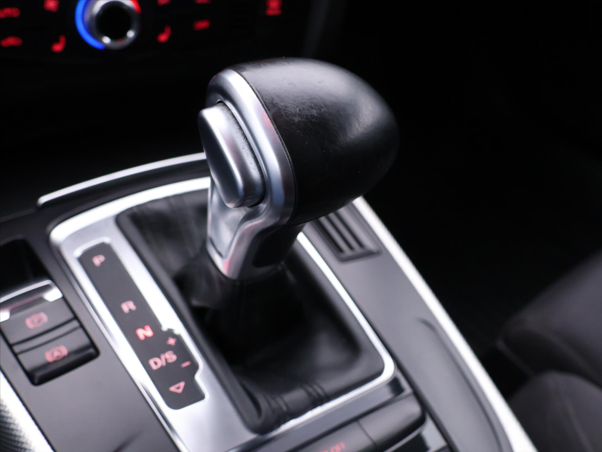 Audi A4 Kombi 2,0 l 140 kw