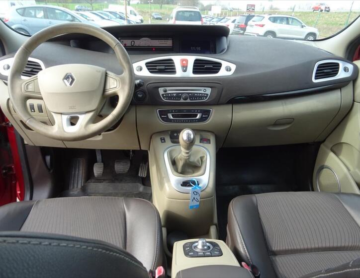Renault Grand Scénic 12