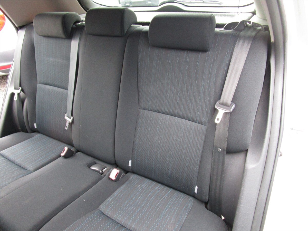 Toyota Auris Hatchback 1,4 l 66 kw