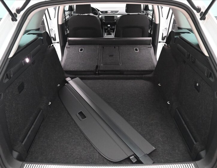 Škoda Superb Kombi 1,6 l 88 kw