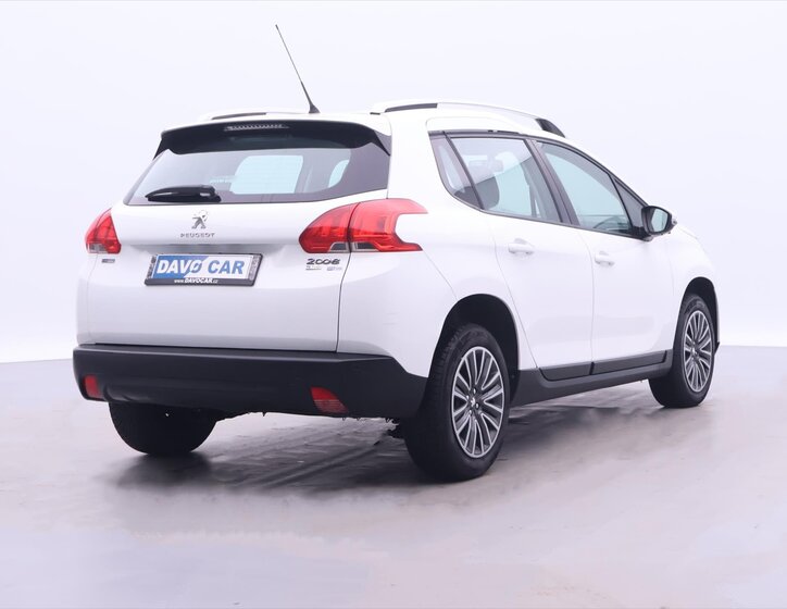 Peugeot 2008 SUV 1,2 l 81 kw