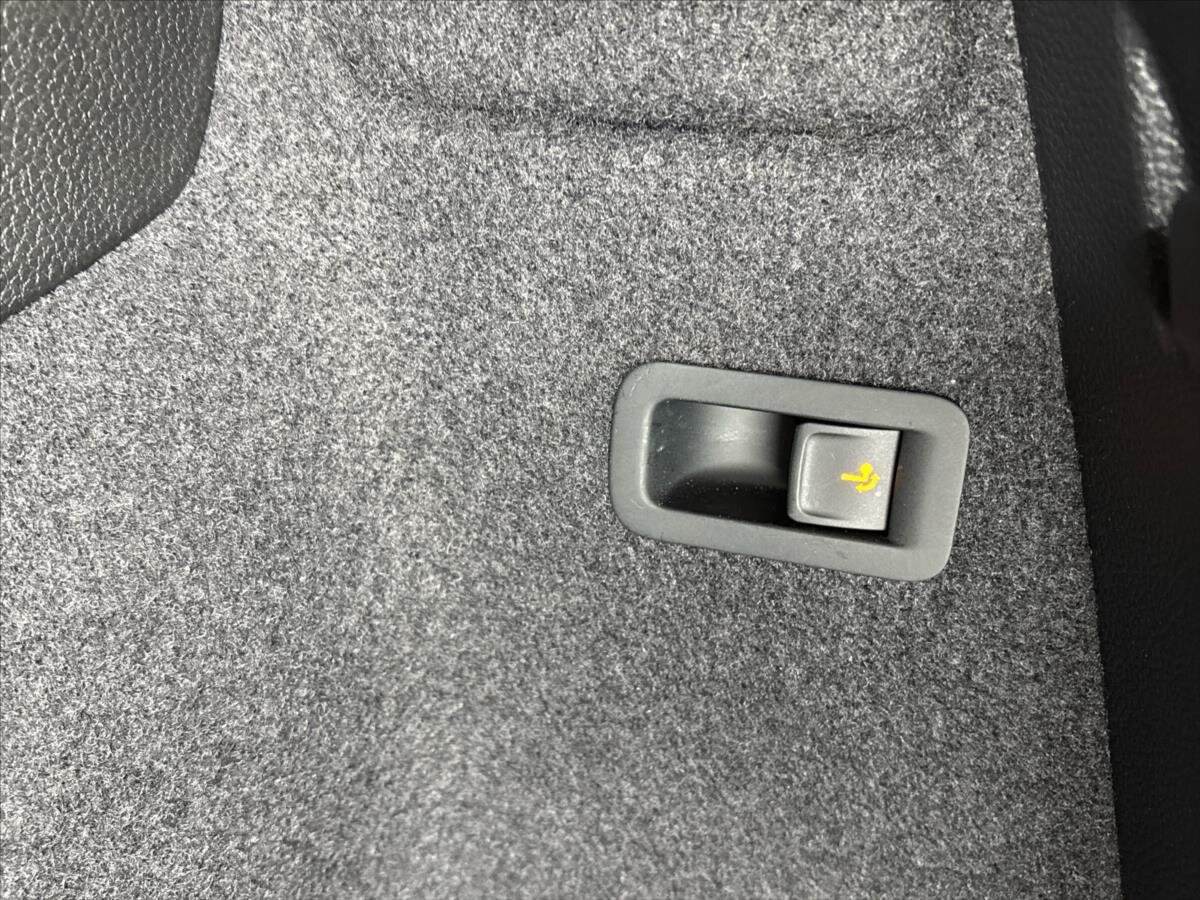 Škoda Karoq SUV / Terénní 2,0 l 110 kw