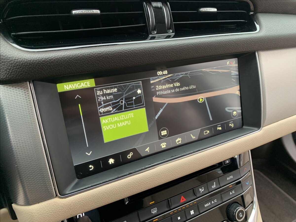 Jaguar XF Sedan 2,0 l 132 kw