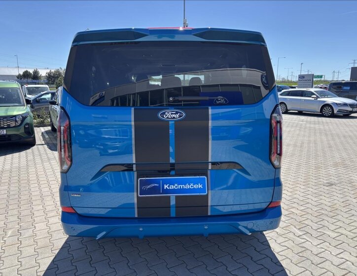 Ford Tourneo Custom Kombi 2,5 l 171 kw
