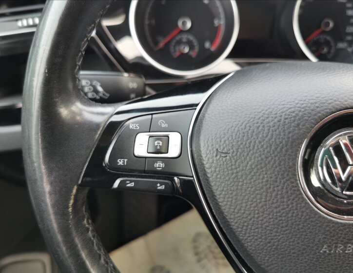 Volkswagen Touran MPV 1,6 l 85 kw