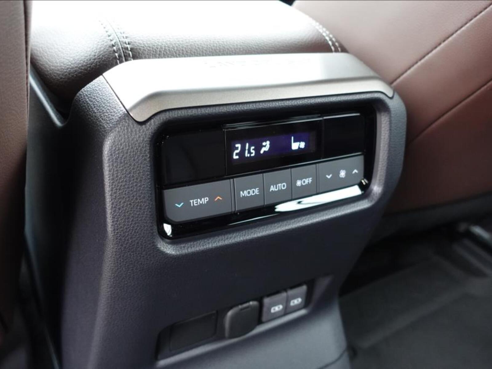 Toyota Land Cruiser 35