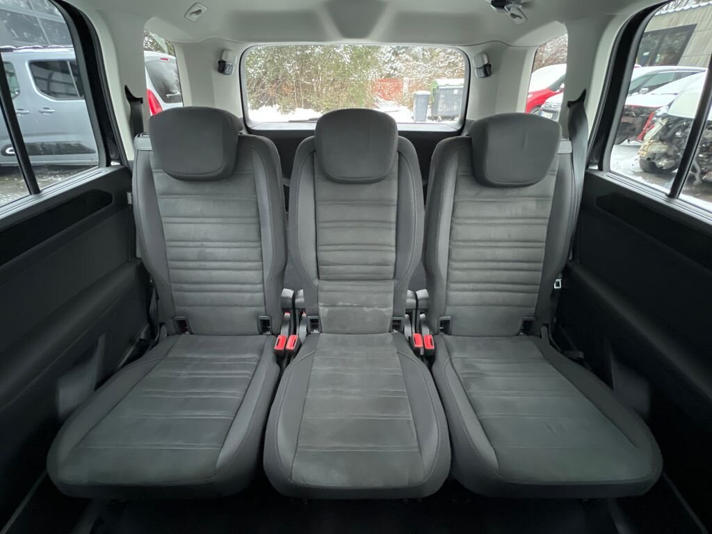 Volkswagen Touran MPV 1,5 l 110 kw