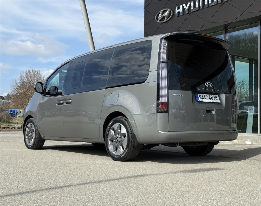 Hyundai Staria VAN / Minibus 2,2 l 130 kw