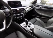 BMW Řada 5 Kombi 3,0 l 195 kw