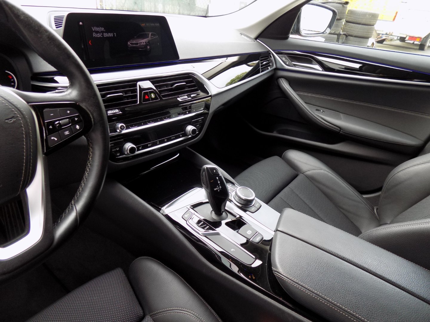 BMW Řada 5 Kombi 3,0 l 195 kw