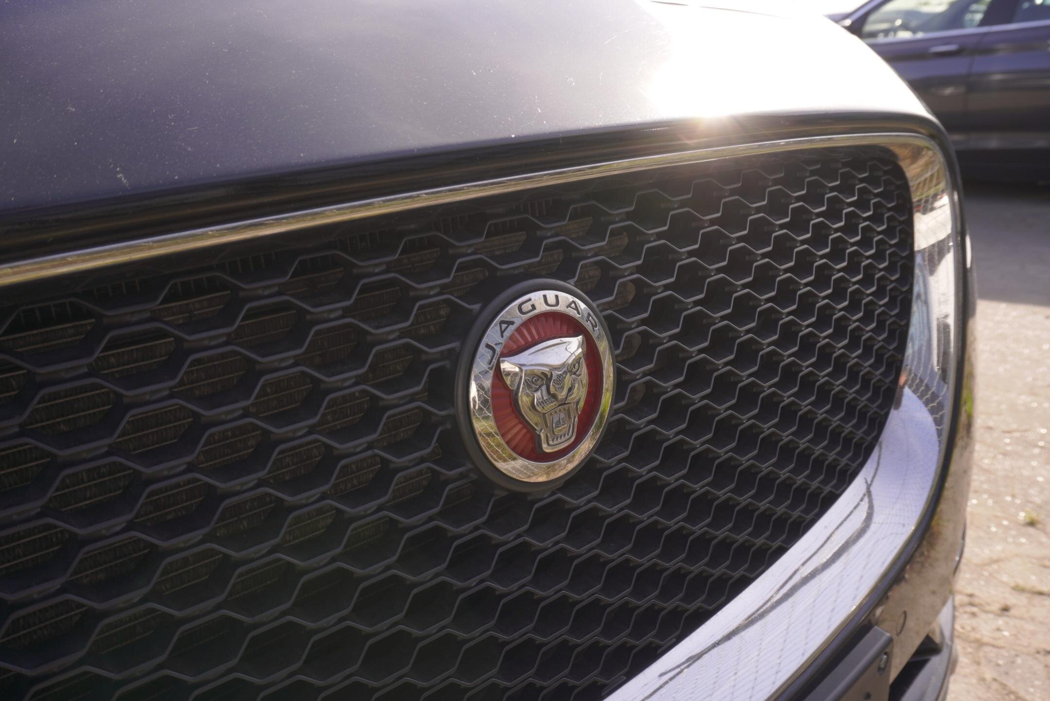 Jaguar F-Pace SUV / Terénní 2,0 l 184 kw