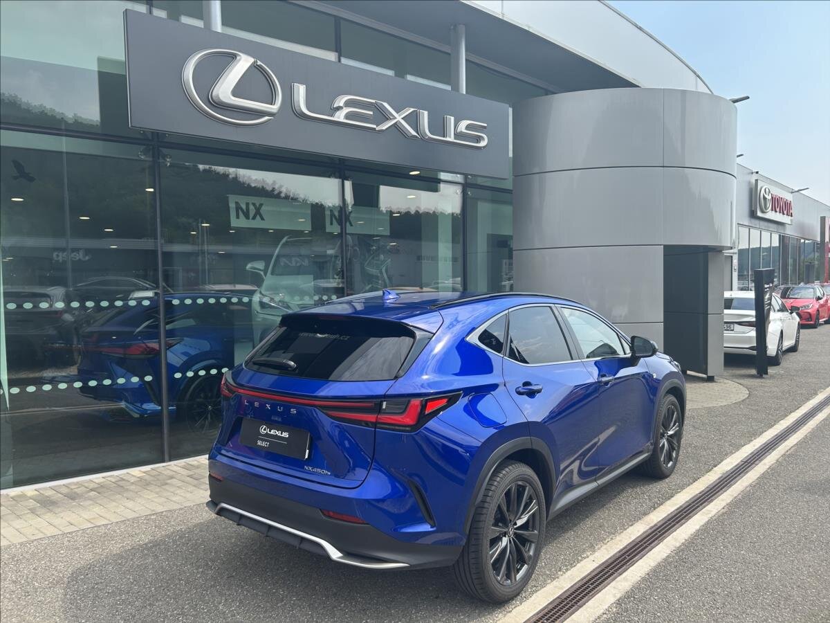 Lexus NX 450h+ SUV / Terénní 2,5 l 227 kw
