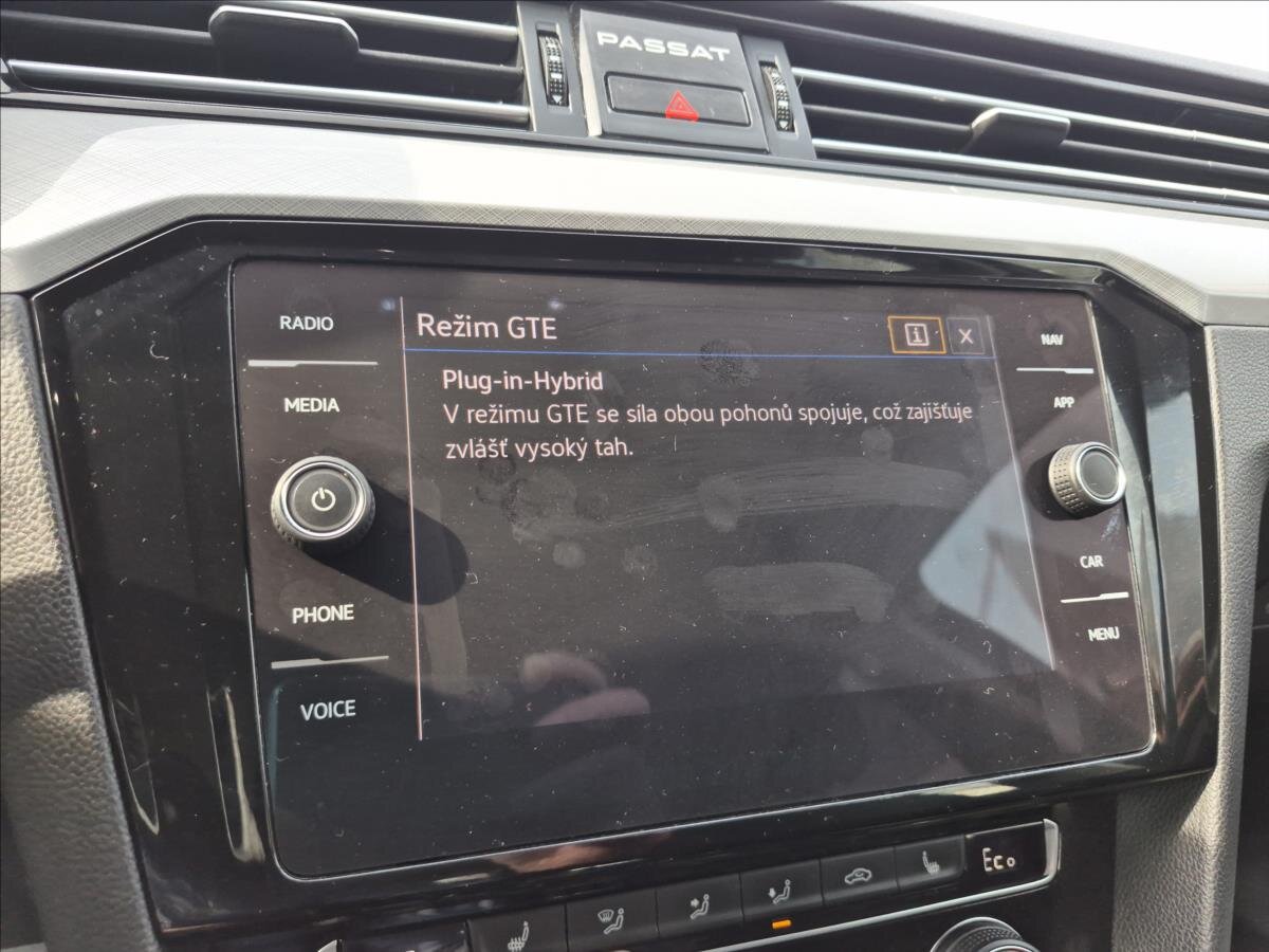 Volkswagen Passat Kombi 1,4 l 160 kw