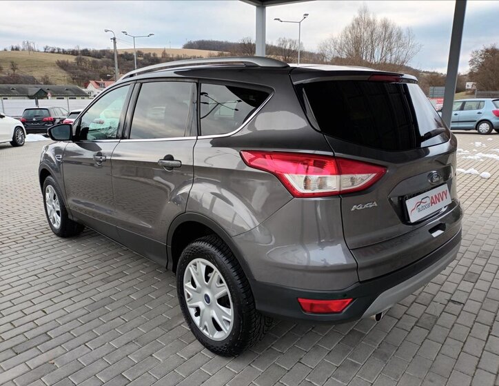 Ford Kuga SUV 1,6 l 110 kw