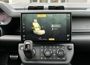 Land Rover Defender SUV / Terénní 4,4 l 467 kw