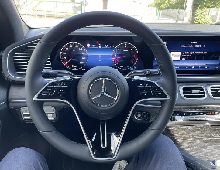 Mercedes-Benz GLE 10