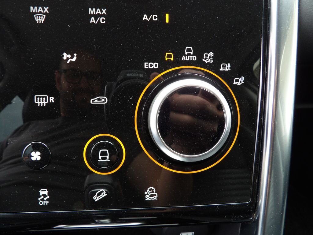 Land Rover Discovery Sport SUV / Terénní 2,0 l 110 kw