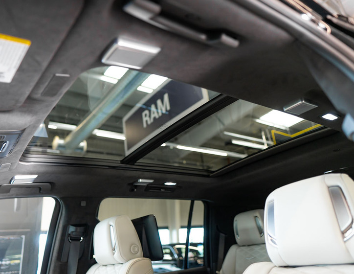 Cadillac Escalade 38