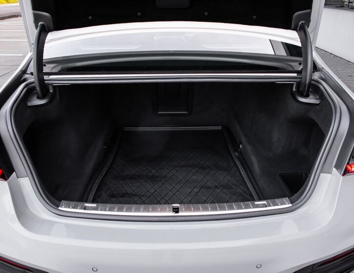 BMW Řada 7 Sedan 3,0 l 294 kw