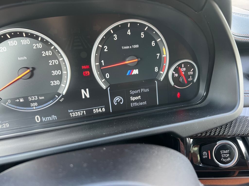 BMW X6 SUV / Terénní 4,4 l 512 kw