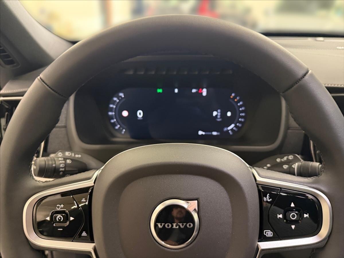 Volvo XC90 SUV / Terénní 2,0 l 184 kw