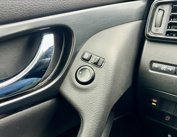 Nissan Qashqai SUV / Terénní 1,5 l 85 kw