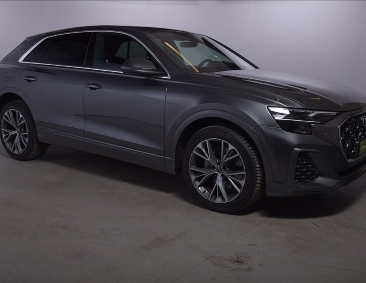 Audi Q8 2