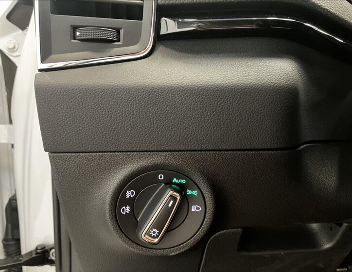 Škoda Karoq SUV / Terénní 2,0 l 85 kw