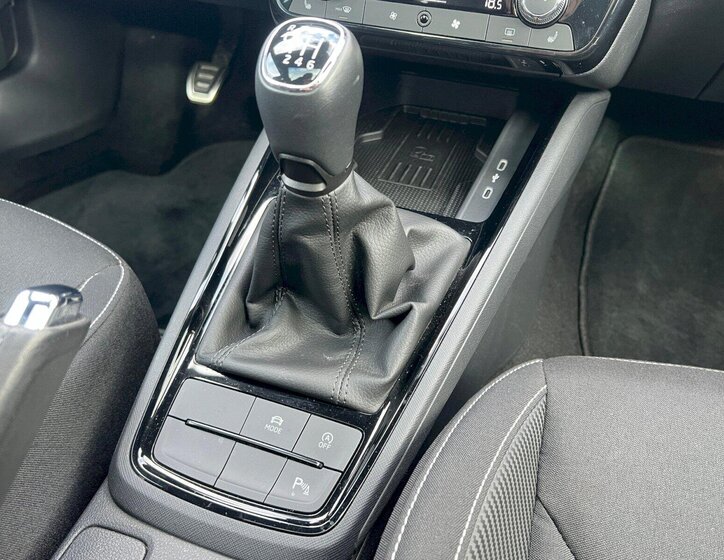 Škoda Scala Hatchback 1,0 l 85 kw