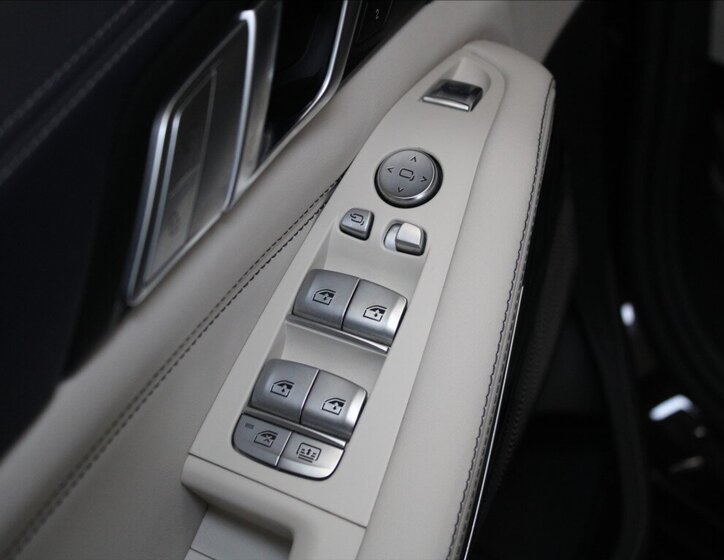 BMW X7 SUV / Terénní 3,0 l 250 kw