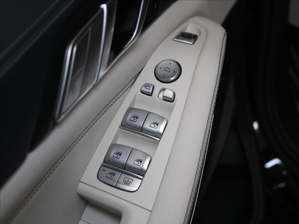 BMW X7 SUV / Terénní 3,0 l 250 kw