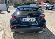 Toyota C-HR SUV / Terénní 2,0 l 112 kw