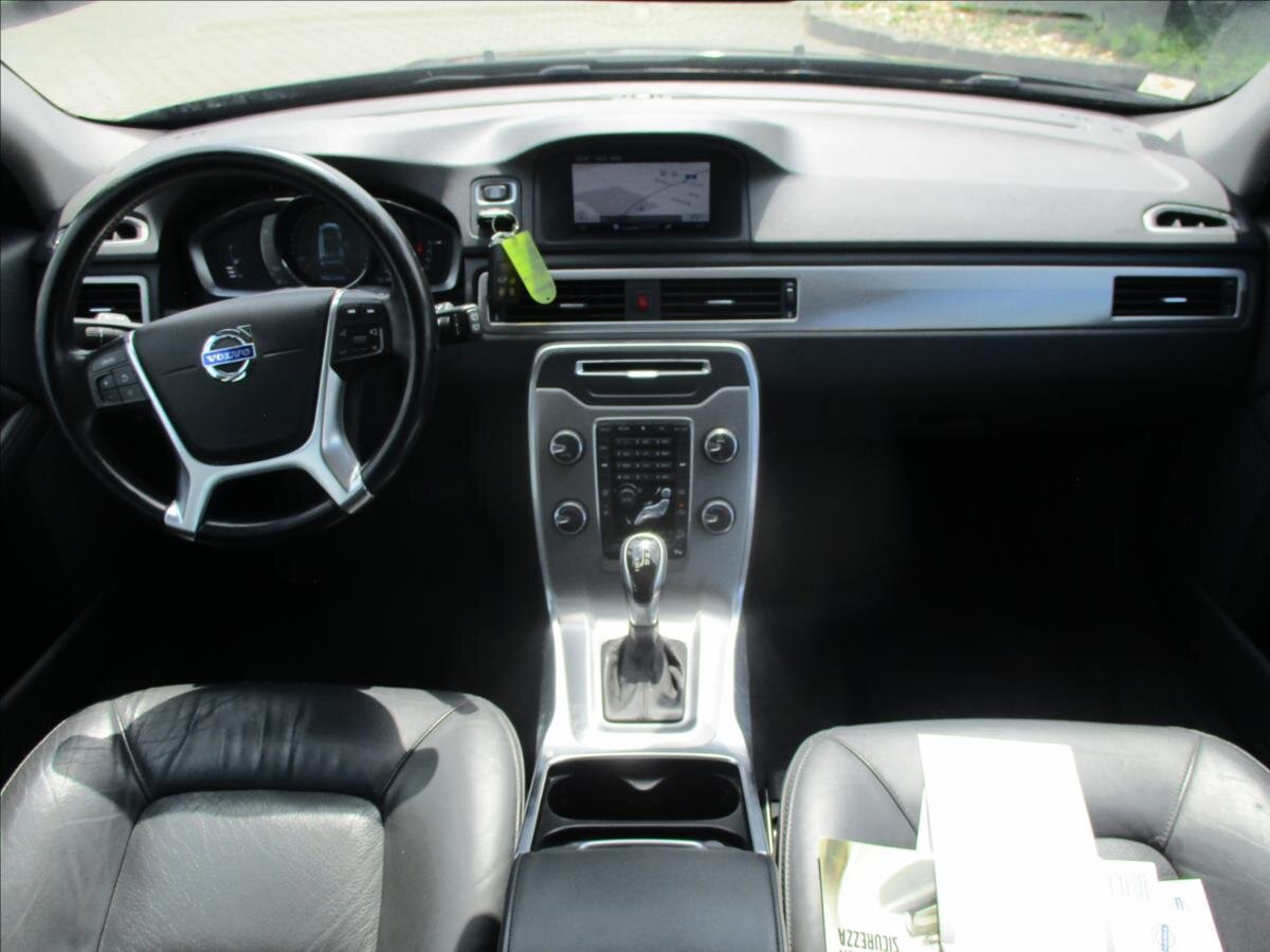 Volvo XC70 Kombi 2,4 l 133 kw