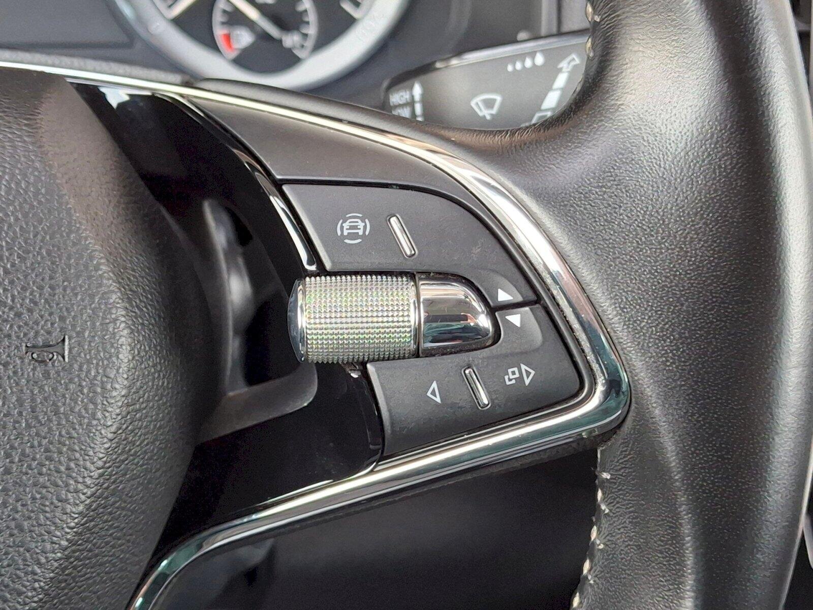 Škoda Karoq SUV / Terénní 1,5 l 110 kw