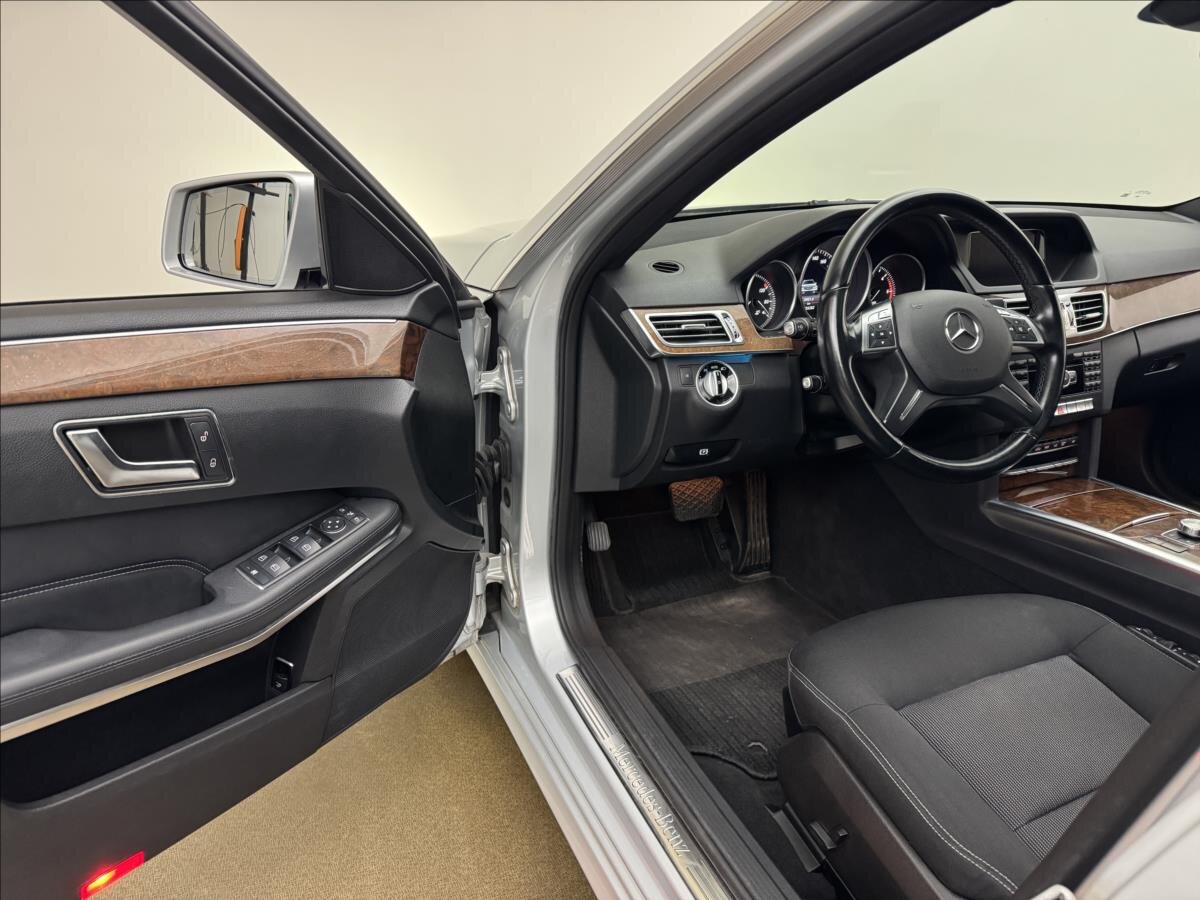 Mercedes-Benz Třídy E Kombi 3,0 l 170 kw