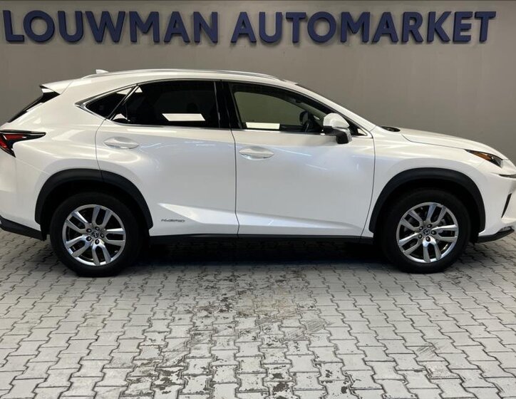 Lexus NX 300h SUV 2,5 l 145 kw