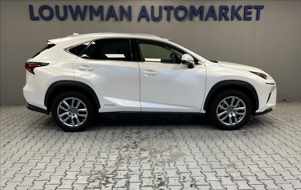 Lexus NX 300h SUV 2,5 l 145 kw