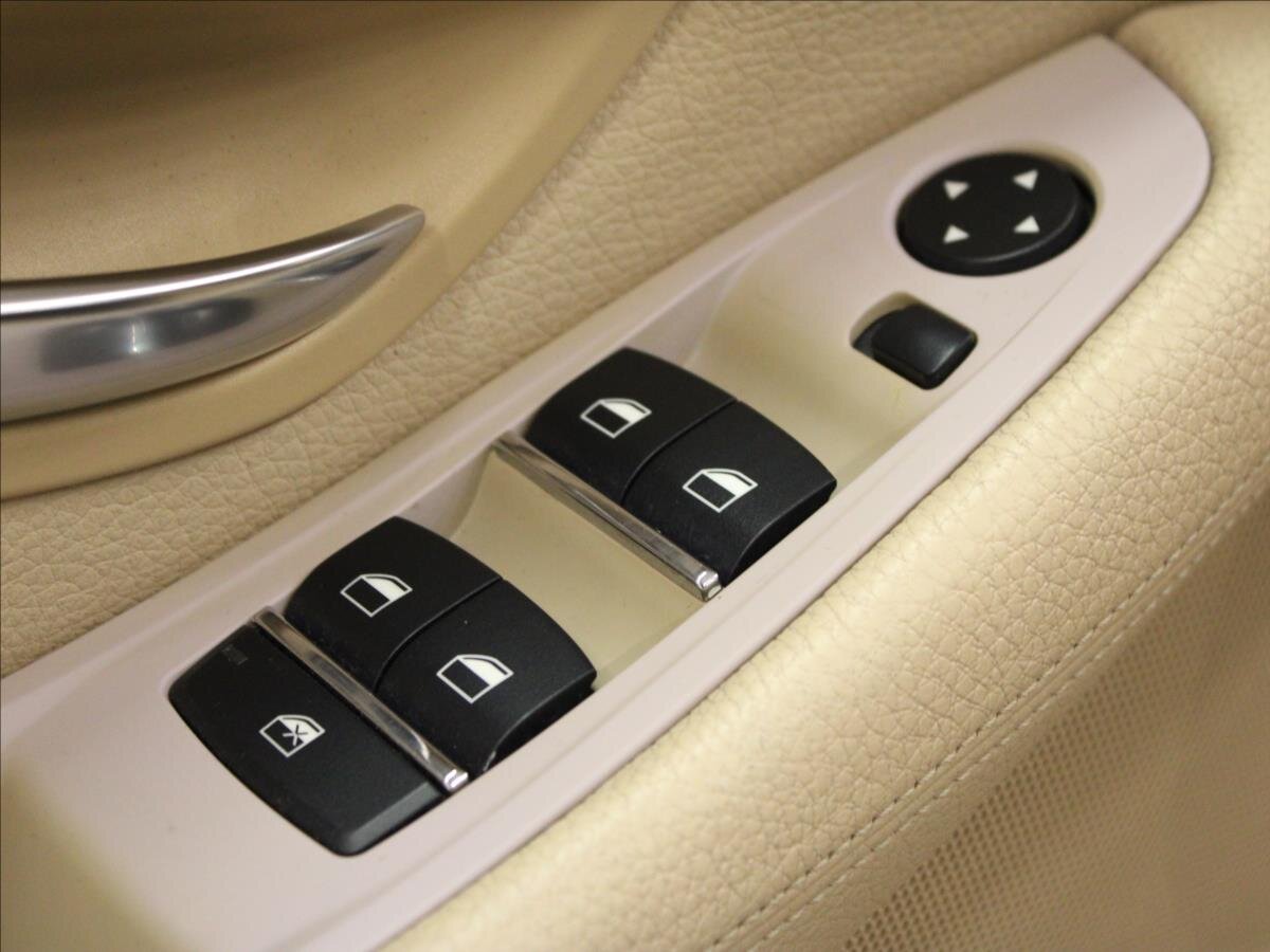 BMW Řada 5 Sedan / Limuzína 3,0 l 150 kw