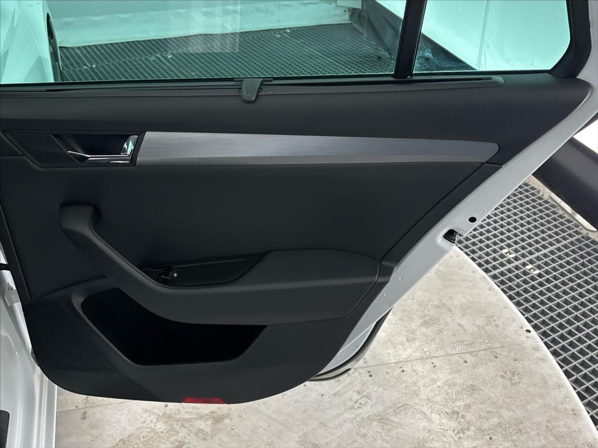 Škoda Superb Kombi 2,0 l 110 kw