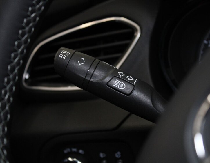 Opel Grandland X SUV / Terénní 1,2 l 96 kw