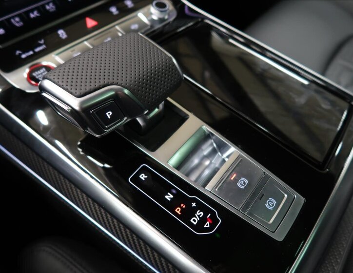 Audi RS Q8 SUV / Terénní 4,0 l 441 kw