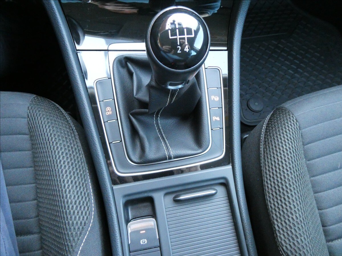 Volkswagen Golf Kombi 1,6 l 81 kw