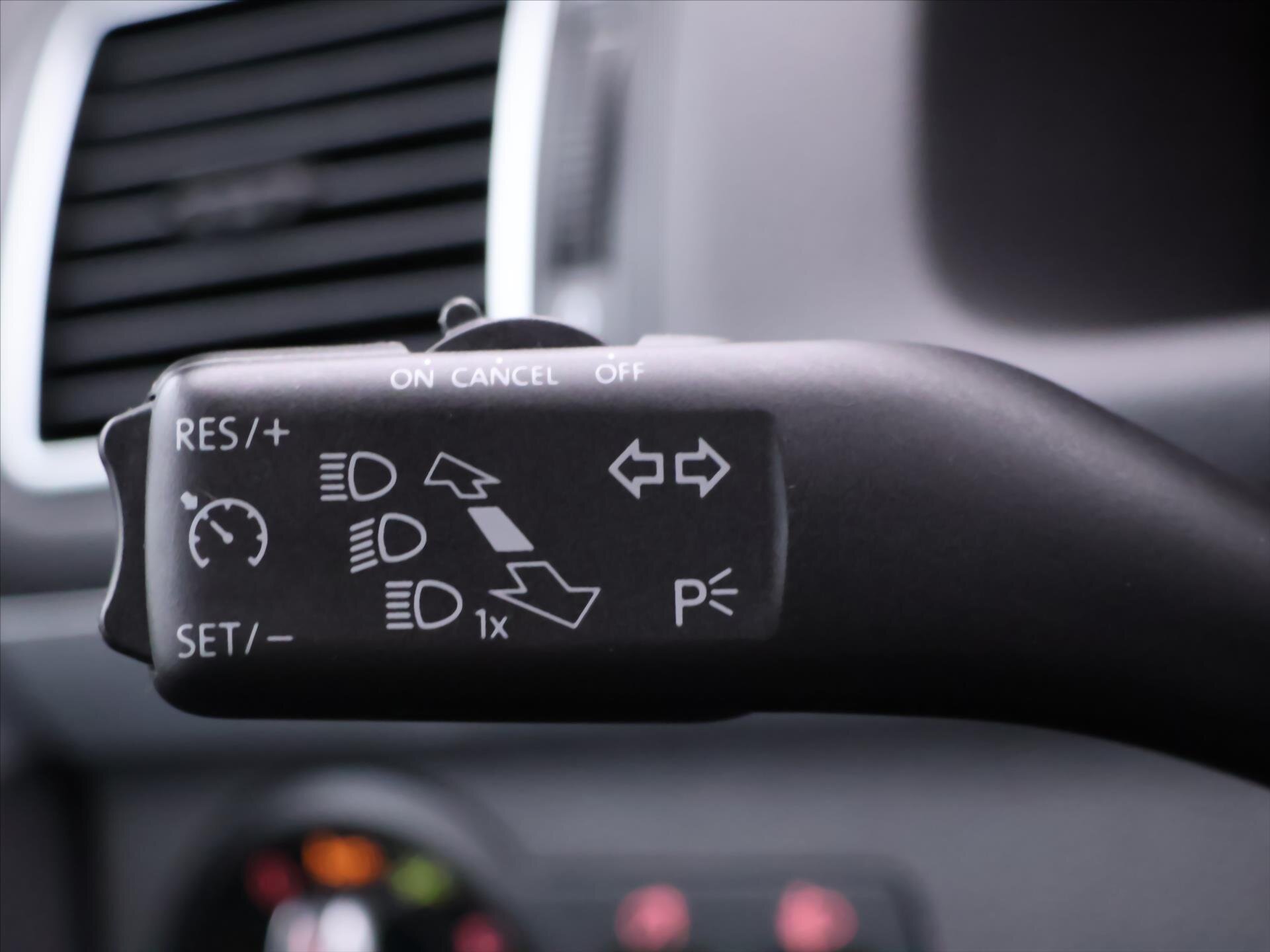 Volkswagen Touran MPV 1,2 l 77 kw