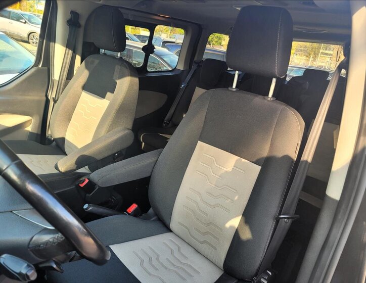 Ford Tourneo Custom MPV 2,0 l 125 kw