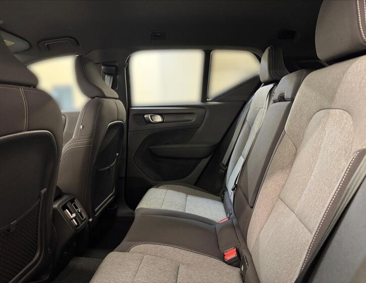 Volvo XC40 11